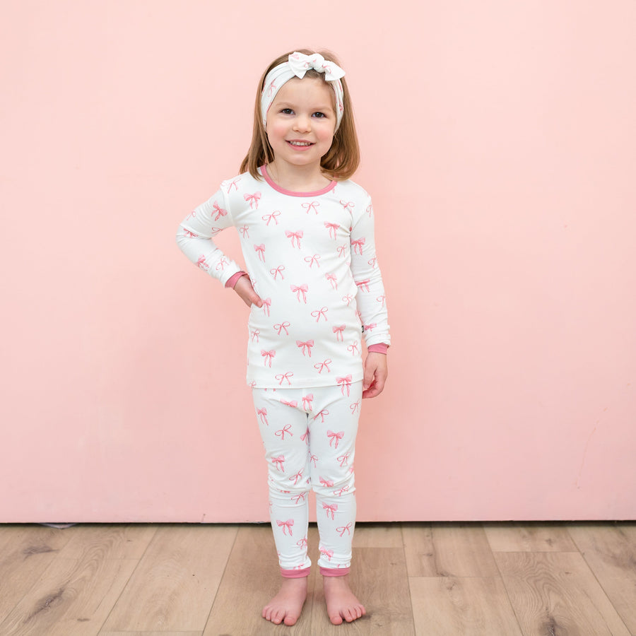 Long Sleeve Pajamas in Bow