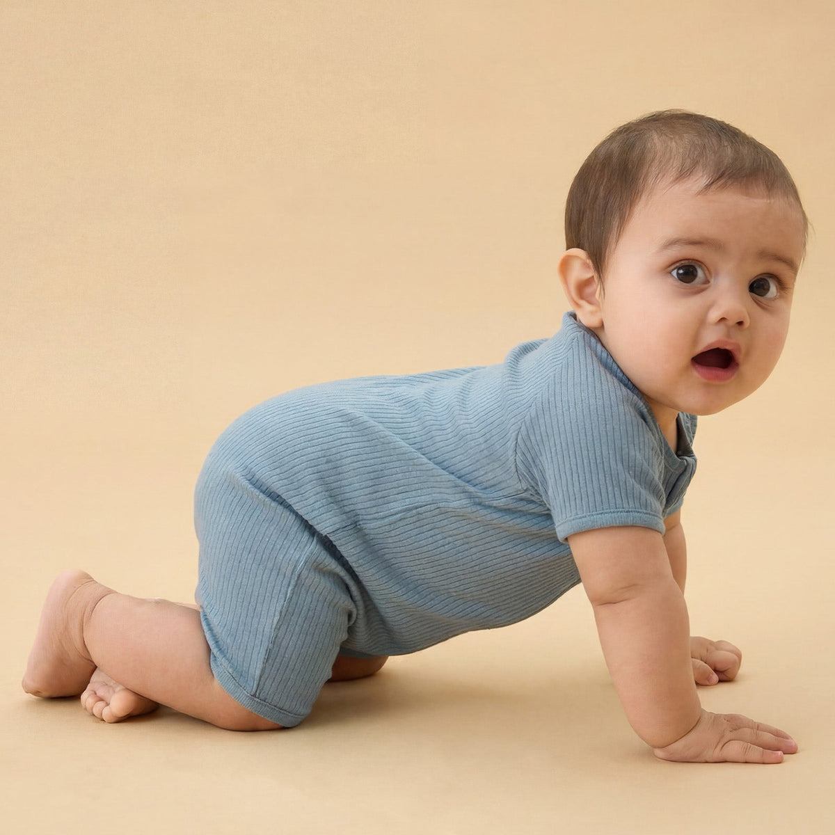 سليب سوت صيفي مضلّع بطبعة يوم على البحر وأزرق (عبوة قطعتين)