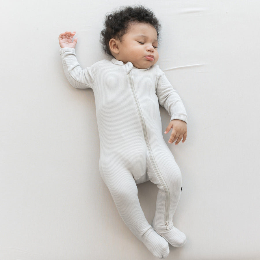 Ribbed Zipper Footie in Oat